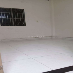 Nhà nguyên căn rộng rãi 90m, 2pn gần Lò Lu, Lã Xuân Oai 