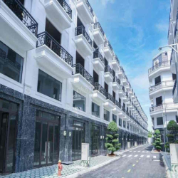Cho Thuê Nhà Phố DT 250m2 1Trệt 3Lầu 5Pn 5Wc Hẻm Nhựa Sạch Sẻ