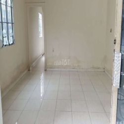 Nhà nguyên căn rộng rãi 90m, 2pn gần Lò Lu, Lã Xuân Oai 