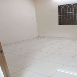 Nhà nguyên căn rộng rãi 90m, 2pn gần Lò Lu, Lã Xuân Oai 