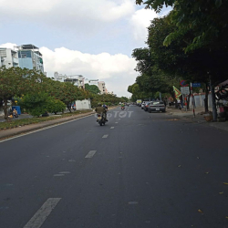 CHO THUÊ TÒA NHÀ VĂN PHÒNG . TÂN PHÚ 720M  GIÁ 80TR