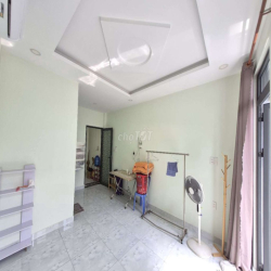 Cho Nữ thuê - 1 người - CMT8 Q3