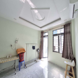 Cho Nữ thuê - 1 người - CMT8 Q3