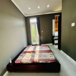 NHÀ LIỀN KỀ 4PN 5WC - 3 TẦNG - PARK RIVERSIDE LIÊN PHƯỜNG Q9