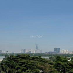 Toà nhà chung cư Riva Park, P. Xóm Chiếu, view sông Sài Gòn