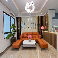 CHO THUÊ NHÀ ĐẸP  QUẬN 7, 4PN, 4WC FULL NT 36 TRIỆU/ THÁNG