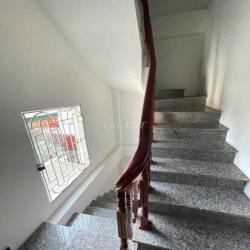 nhà ngõ 30 phạm văn đồng 95m x4T ô tô đỗ cửa