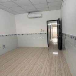 Cho thuê nhà trệt lầu 3,5x16m 3phòng sẵn 3 máy lạnh gần Chợ An Hoà