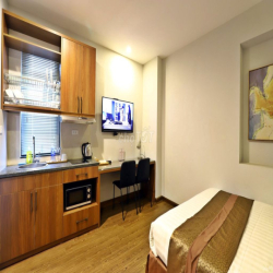 Cho Thuê Căn Hộ Dịch Vụ Studio Cao Cấp 35m² Âu Cơ Tây Hồ Hà Nội