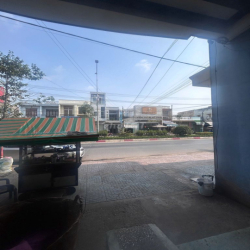 CHO THUÊ NHÀ MẶT TIỀN KINH DOANH NGAY CHỢ ĐH - GIÁ CỰC TỐT CÒN TL