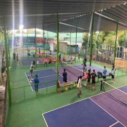 Sang nhượng tổ hợp 900m2 gồm sân pickleball, cafe và quán ăn