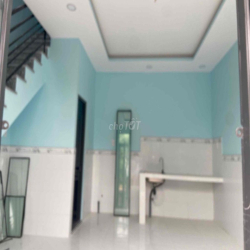 nhà 1 trệt 1 lầu  long hậu giáp nhà bè