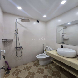 Cho thuê tầng 3 và 4 nhà mặt phố Thanh Nhàn tiện cư trú và văn phòng