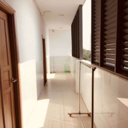 Căn phòng đủ tiện nghi như khách sạn có bếp