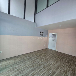 cho thuê mặt bằng 30m2 hẻm xe hơi Phạm Văn Hai (có thể ngủ lại)