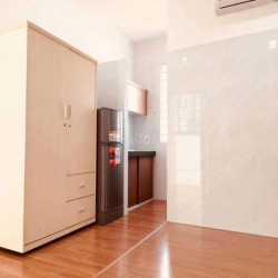 Căn phòng đủ tiện nghi như khách sạn có bếp