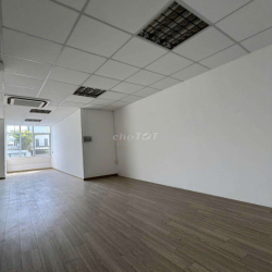 Văn phòng Phú Nhuận 188m2 giá 65triệu/tháng tòa nhà Hoàng Văn Thụ