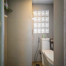 Cho thuê căn hộ duplex cửa sổ ban công , rộng thoáng ngay trung tâm q4