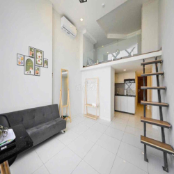 Cho thuê căn hộ duplex cửa sổ ban công , rộng thoáng ngay trung tâm q4