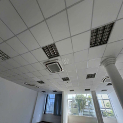 Văn phòng Phú Nhuận 188m2 giá 65triệu/tháng tòa nhà Hoàng Văn Thụ