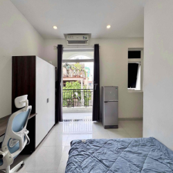 Căn hộ cao cấp BAN CÔNG lớn full nội thất ngay Cách Mạng Tháng 8 TB