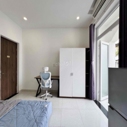 Căn hộ cao cấp BAN CÔNG lớn full nội thất ngay Cách Mạng Tháng 8 TB