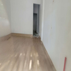 NHÀ MT NHÁNH ĐƯỜNG XE TẢI GIÁP Tân BÌNH 