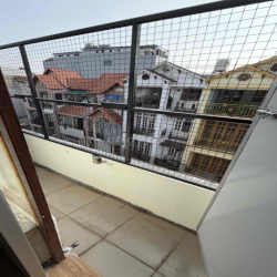 Cho thuê CHDV full nội thất mặt tiền Hoa Sữa Phú Nhuận.