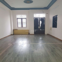 CHO THUÊ NHÀ NGUYÊN CĂN 1 TRỆT 2 LẦU, DT 4×25. ĐƯỜNG LỚN XE TẢI