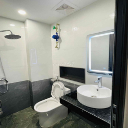 🆘Chính chủ cần cho thuê nhà gấp, full nội thất sẵn ở luôn.LH 091623118