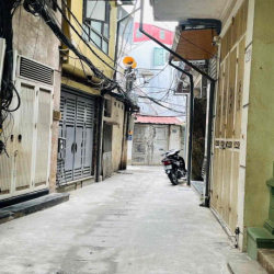 🆘Chính chủ cần cho thuê nhà gấp, full nội thất sẵn ở luôn.LH 091623118