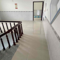 Nhà mới 3 phòng hẻm ô tô Trần Quang Diệu