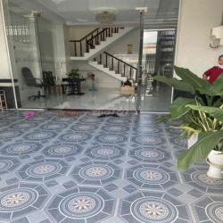 Nhà mới 3 phòng hẻm ô tô Trần Quang Diệu
