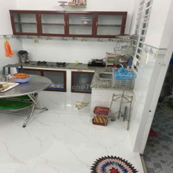 Nhà mới 3 phòng hẻm ô tô Trần Quang Diệu