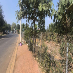 cho thuê 900m2  đất mặt tiền 20m đường  Y Wang gần  cổng chào  Eakao