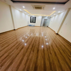 văn phòng đường miếu đầm cạnh khách sạn JW Marriott 60m