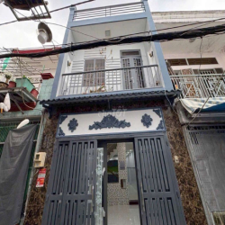 NHÀ QUANG TRUNG P10 NGANG 4 DÀI 14M, 3PN
