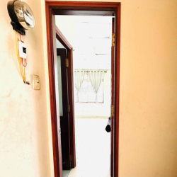 phòng 42m2 có ban công và toilet riêng , gần đại học công nghệ sài gon
