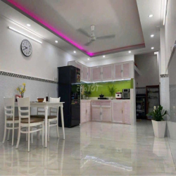 NHÀ QUANG TRUNG P10 NGANG 4 DÀI 14M, 3PN