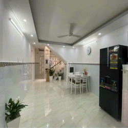 NHÀ QUANG TRUNG P10 NGANG 4 DÀI 14M, 3PN