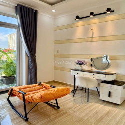 Cho thuê nhà mới trệt 4 lầu 4pn ngay chợ thạch đà 18tr