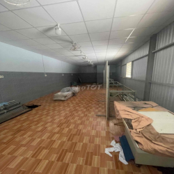 cho thuê xưởng 1 trệt 1 lầu trống suốt 5,2 x 22