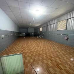 cho thuê xưởng 1 trệt 1 lầu trống suốt 5,2 x 22