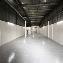 Kho xưởng mới Quốc lộ 13 250m2 giá 18tr.
