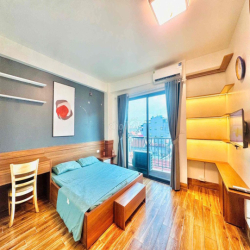 Căn hộ 1pn view hồ tầng cao full đồ cực đẹp - ngay Lotte Mall Tây Hồ