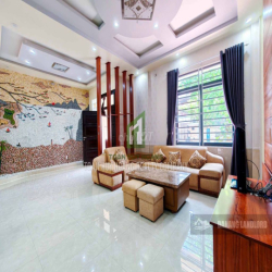 Biệt Thự 4 Phòng Ngủ Phúc Lộc Viên Gần Biển | B555