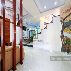 Biệt Thự 4 Phòng Ngủ Phúc Lộc Viên Gần Biển | B555