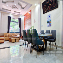 Biệt Thự 4 Phòng Ngủ Phúc Lộc Viên Gần Biển | B555