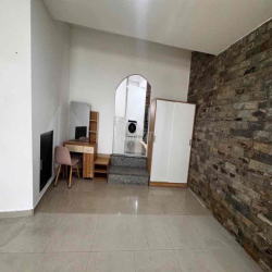 Cần sang lại căn 60m2, lối đi riêng