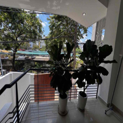 Cần sang lại căn 60m2, lối đi riêng